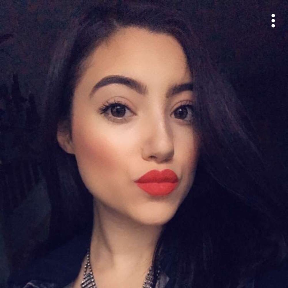 Meet your Posher, Lauren